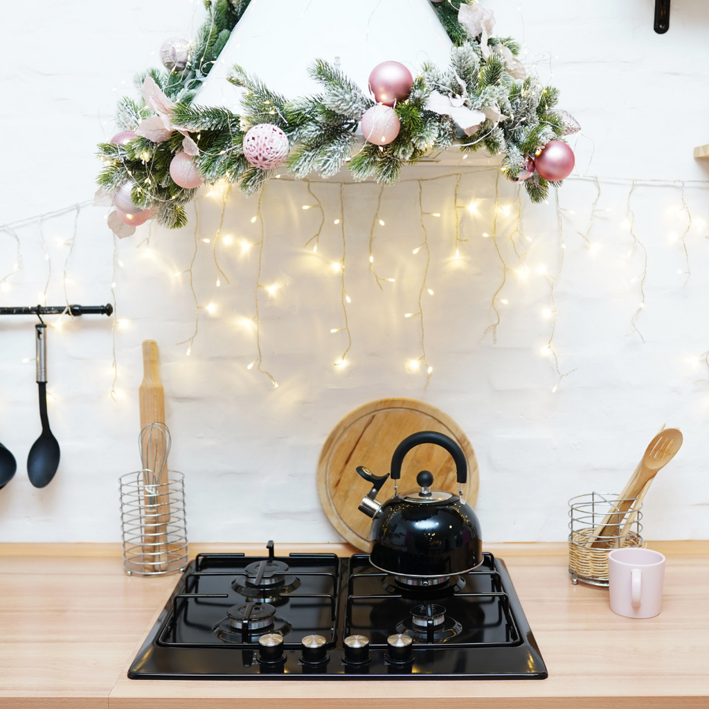 9 EASY WAYS TO SPICE UP YOUR KITCHEN FOR CHRISTMAS