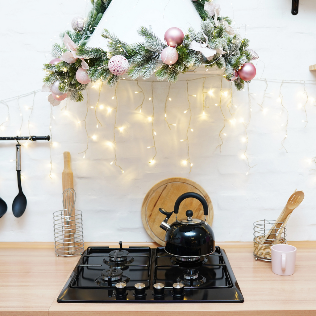 9  EASY WAYS TO SPICE UP YOUR KITCHEN FOR CHRISTMAS